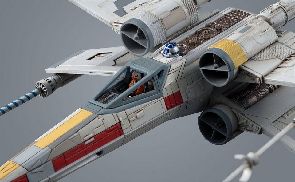Bandai Modellbausatz Star Wars X-Wing Starfighter, Maßstab 1:72, mit 2 Figuren