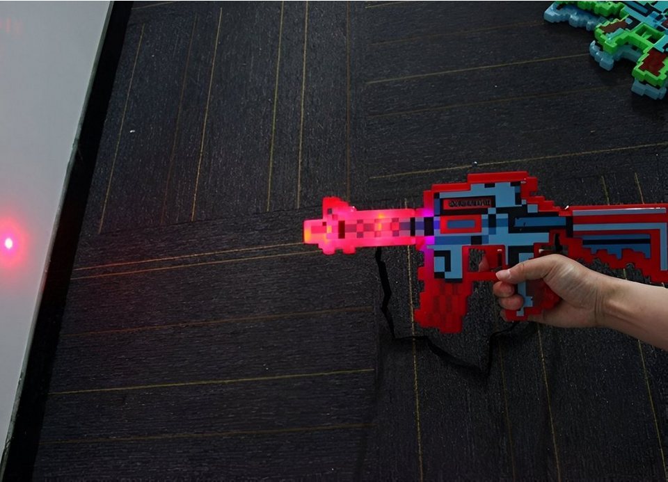 Festivalartikel Lichtschwert LED-Gewehr, blinkend, Diamant-Pixel Replik Minecraft (1-tlg)