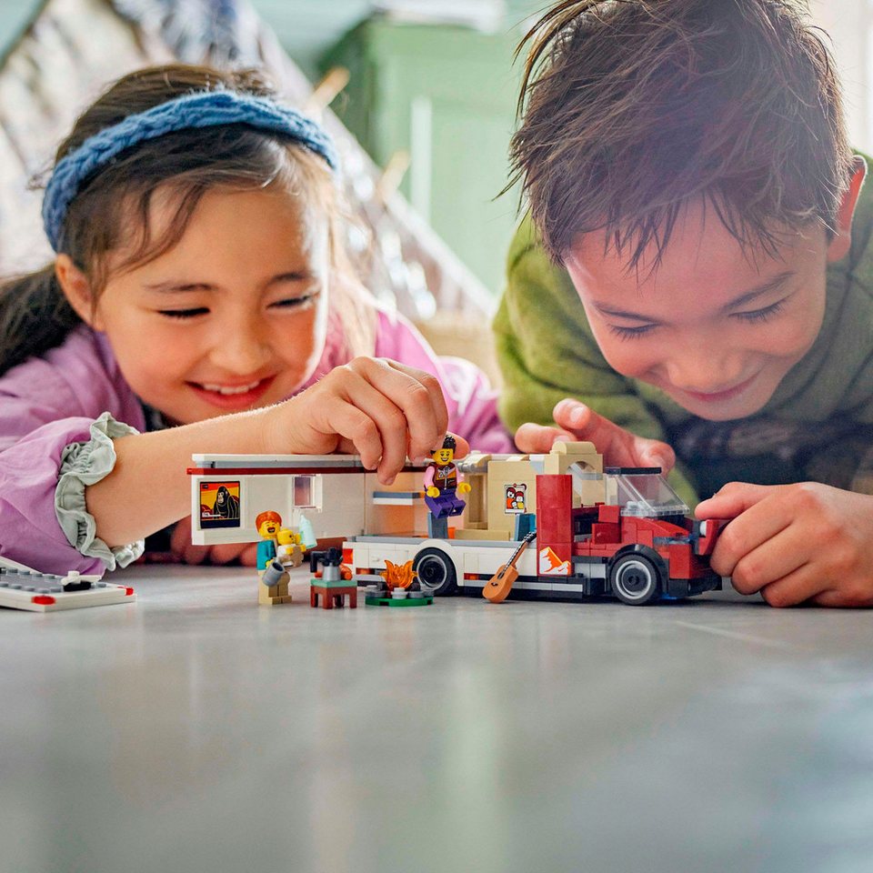 LEGO® Abenteuer-Wohnmobil (60454), LEGO City Konstruktionsspielsteine, (385 St), Made in Europe