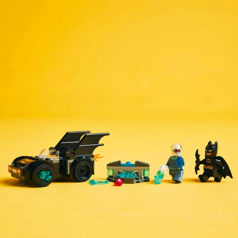 LEGO® Batman™ & Batmobil™ vs. Mr. Freeze™ (76301), LEGO Super Heroes Konstruktionsspielsteine, (63 St), Made in Europe