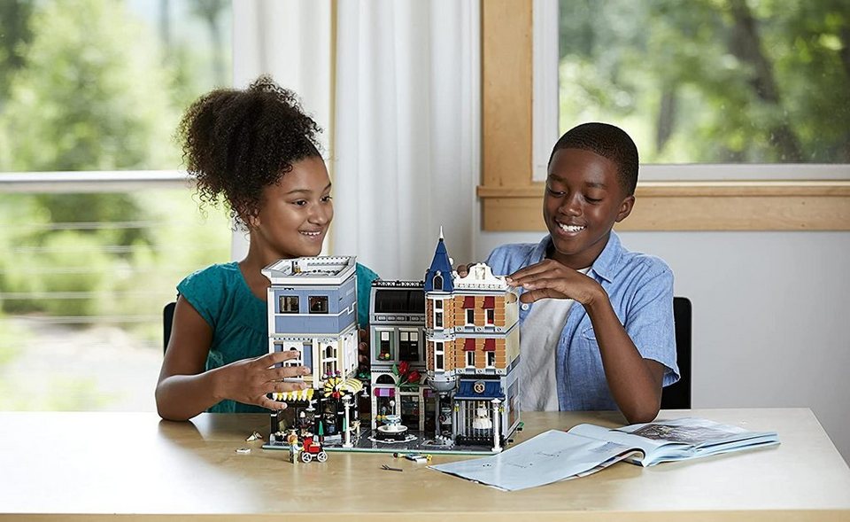 LEGO® Creator 10255 Stadtleben Spielbausteine, (4002 St)