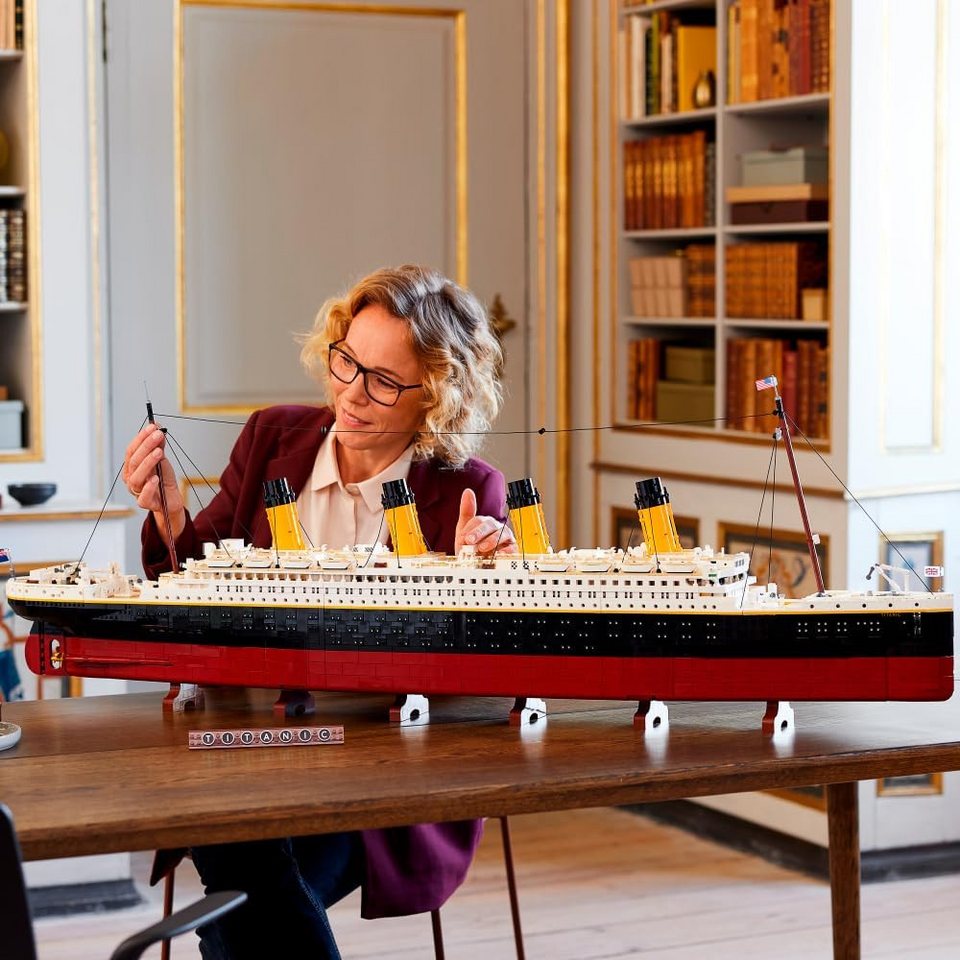 LEGO® Creator Expert - Titanic (10294) Konstruktions-Spielset, (9090 St)