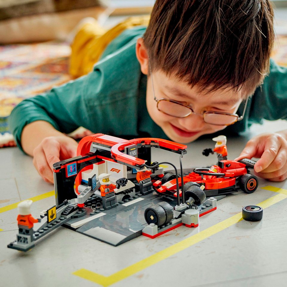 LEGO® F1® Boxenstopp mit Boxencrew und Ferrari Flitzer (60443), LEGO City Konstruktionsspielsteine, (322 St), LEGO City; Made in Europe