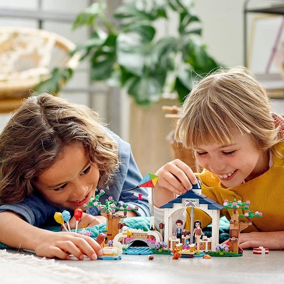 LEGO® Friends - Heartlake City Park (41447) Konstruktions-Spielset, (41 St)