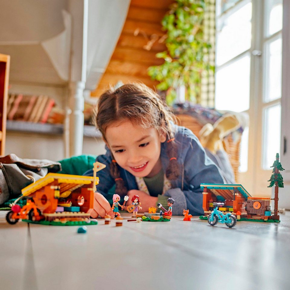 LEGO® Gemütliche Hütten im Abenteuercamp (42624), LEGO Friends Konstruktionsspielsteine, (437 St), Made in Europe