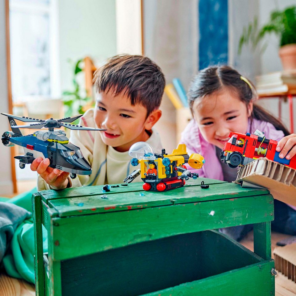 LEGO® Kombinationsset mit Hubschrauber, Löschauto und U-Boot (60462) Konstruktionsspielsteine, (874 St), LEGO City; Made in Europe