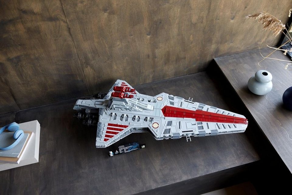 LEGO® Star Wars Republikanischer Angriffskreuzer der Venator Klasse (75367) Konstruktions-Spielset, (5374 St)