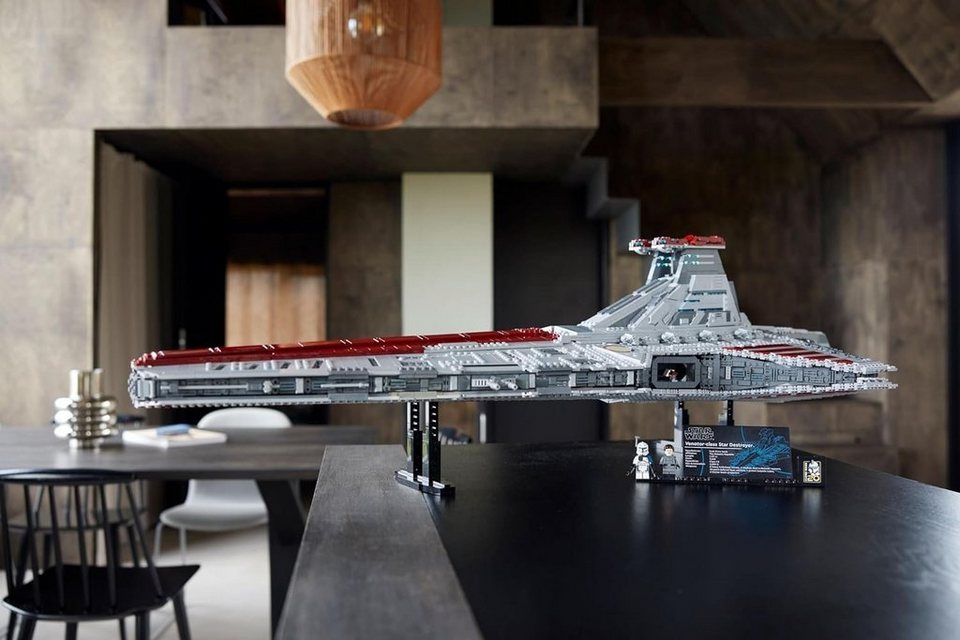 LEGO® Star Wars Republikanischer Angriffskreuzer der Venator-Klasse (75367) Spielbausteine, (5374 St)