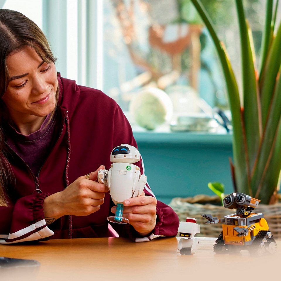 LEGO® WALL-E und EVE (43279), LEGO Disney Pixar Konstruktionsspielsteine, (811 St), Made in Europe