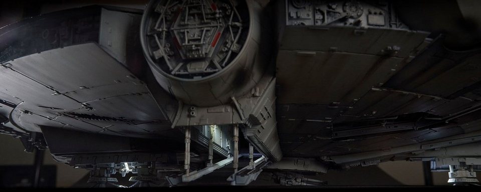 Revell® Modellbausatz Disney Star Wars™ Millennium Falcon Perfect Grade™, Maßstab 1:72, mit Photoätzteilen und LED-Beleuchtung