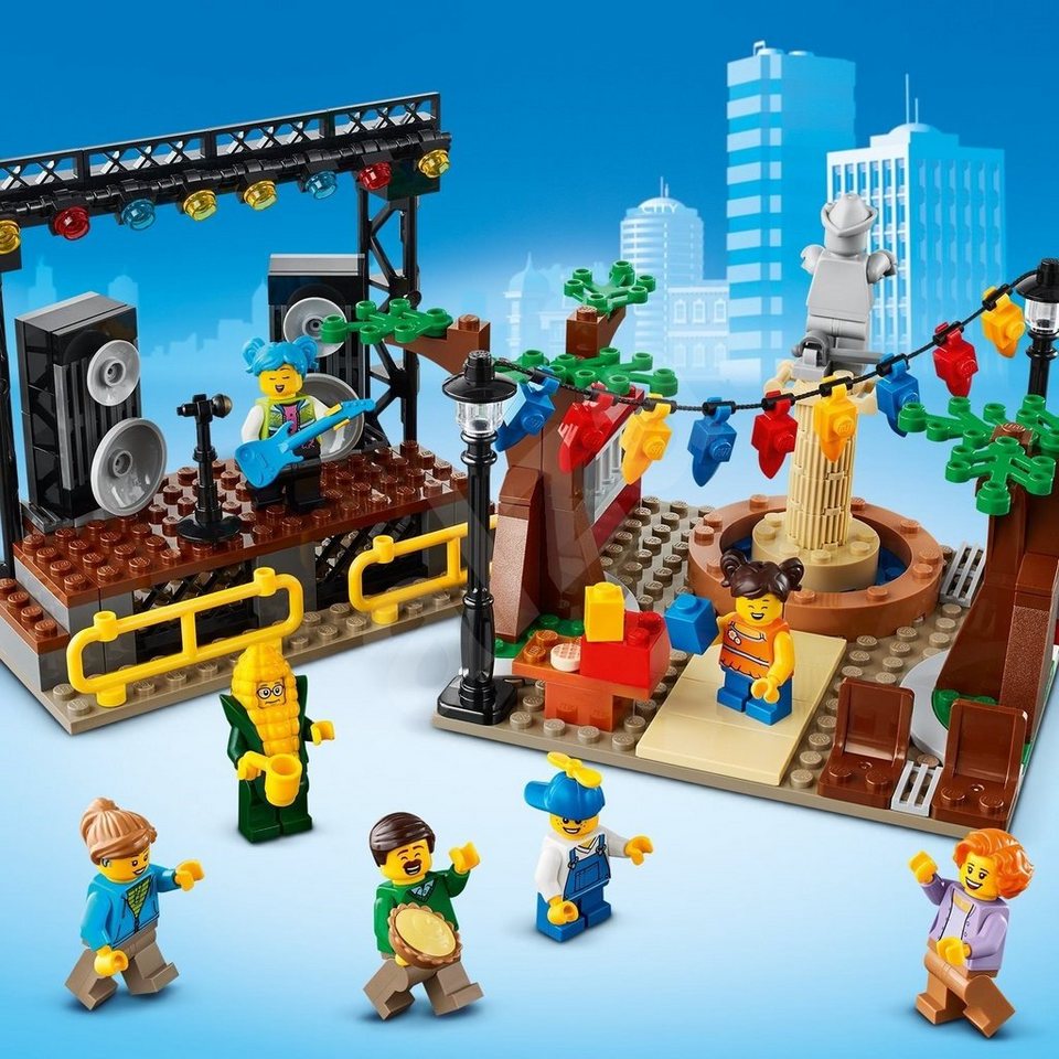 LEGO® City 60271 Stadtplatz Bausatz für Kinder, geeignet ab 6 Jahren, Spielbausteine, (1517 St)