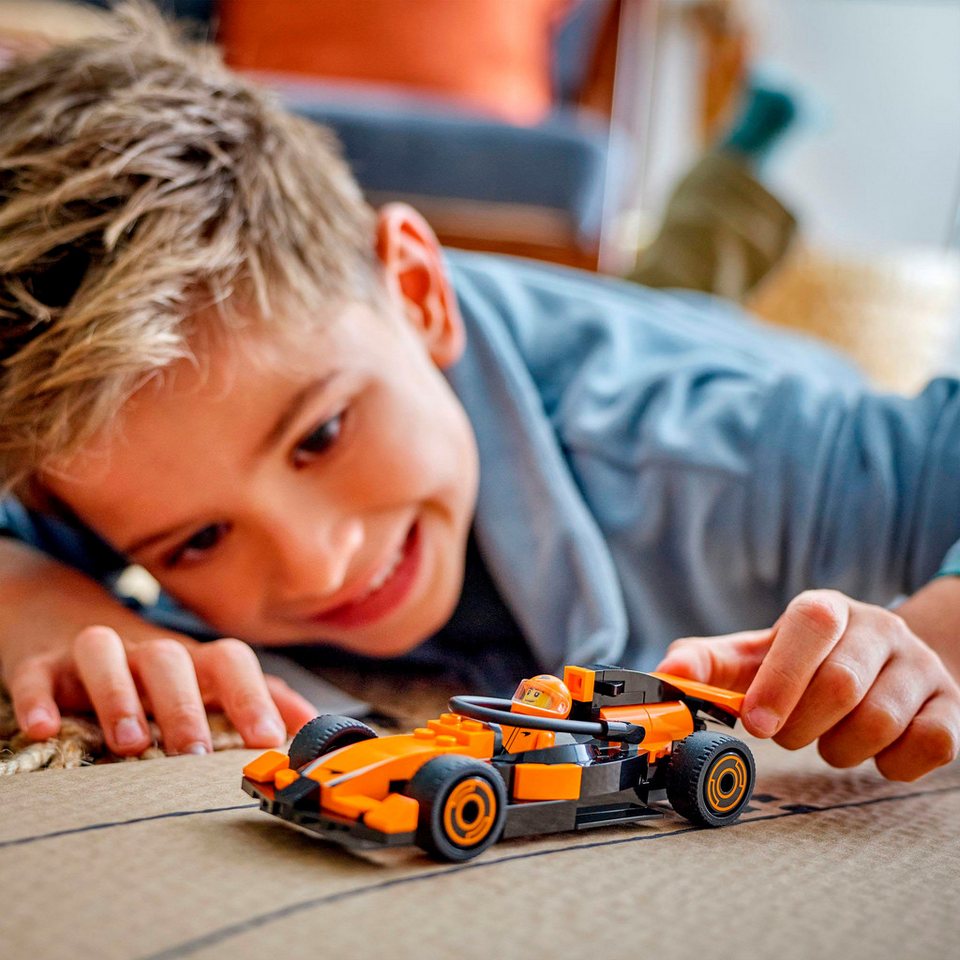 LEGO® F1® Rennfahrer mit McLaren Rennauto (60442), LEGO City Konstruktionsspielsteine, (86 St), Made in Europe