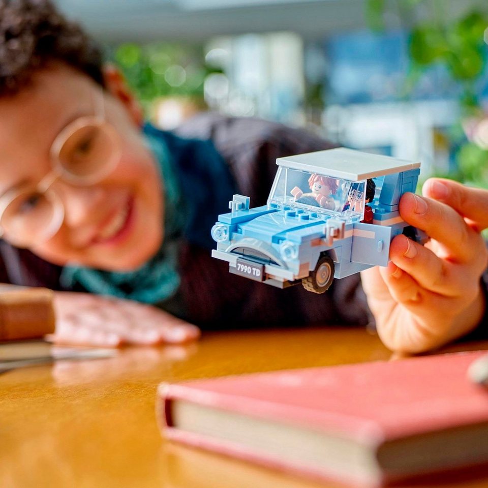 LEGO® Fliegender Ford Anglia™ (76424), LEGO® Harry Potter™ Konstruktionsspielsteine, (165 St), Made in Europe