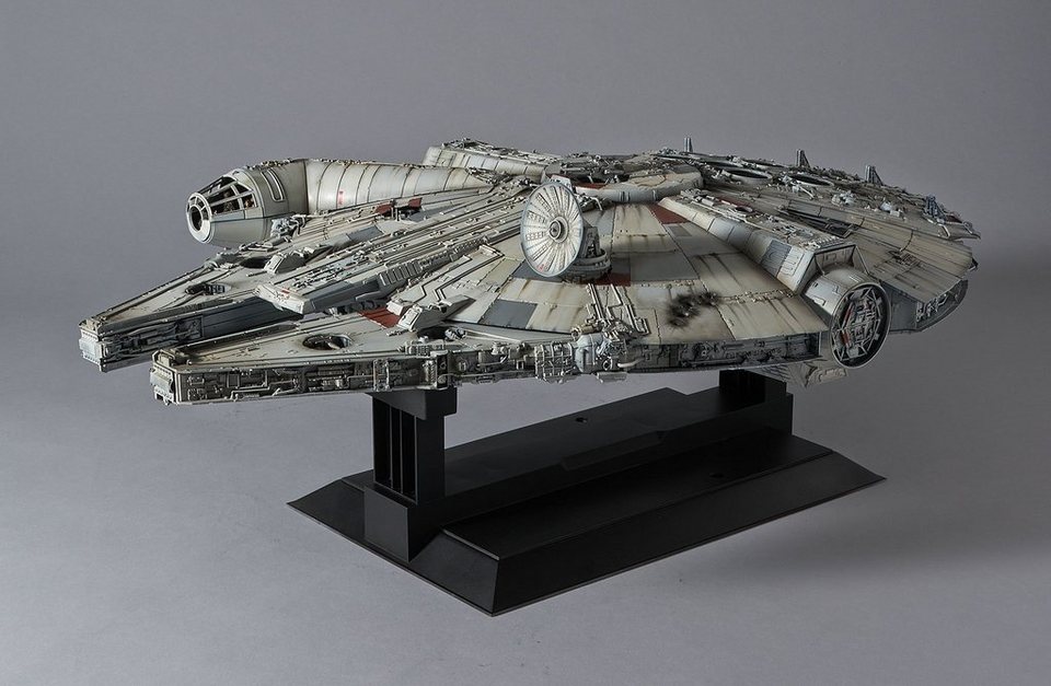 Revell® Modellbausatz Disney Star Wars™ Millennium Falcon Perfect Grade™, Maßstab 1:72, mit Photoätzteilen und LED-Beleuchtung